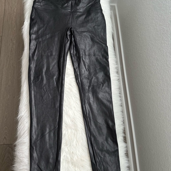 SPANX Black Jeggings with Leather-Like Sheen - Picture 1 of 3